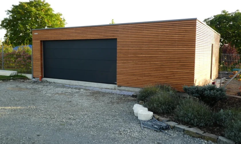 Modern&aacute; gar&aacute;ž 9 x 6 m - Ben&aacute;tky nad Jizerou