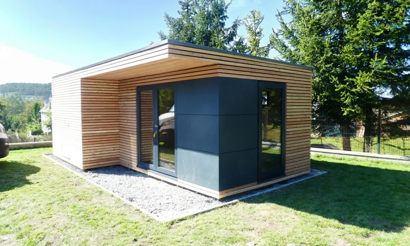 Zateplen&aacute; z&aacute;hradn&aacute; herňa