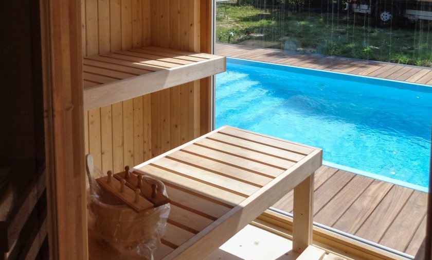 Modern&aacute; vonkaj&scaron;ia sauna so z&aacute;sobami - Sch&ouml;neiche