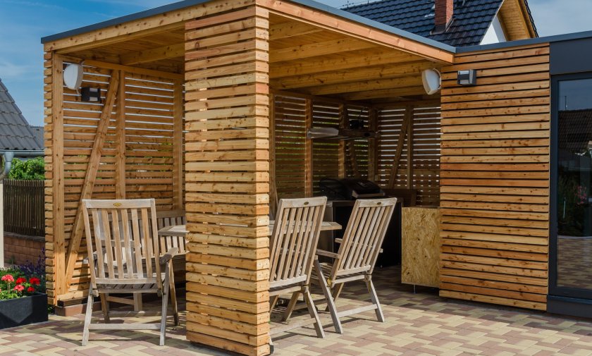 Z&aacute;hradn&yacute; domček a letn&aacute; kuchyňa - Losin&aacute;