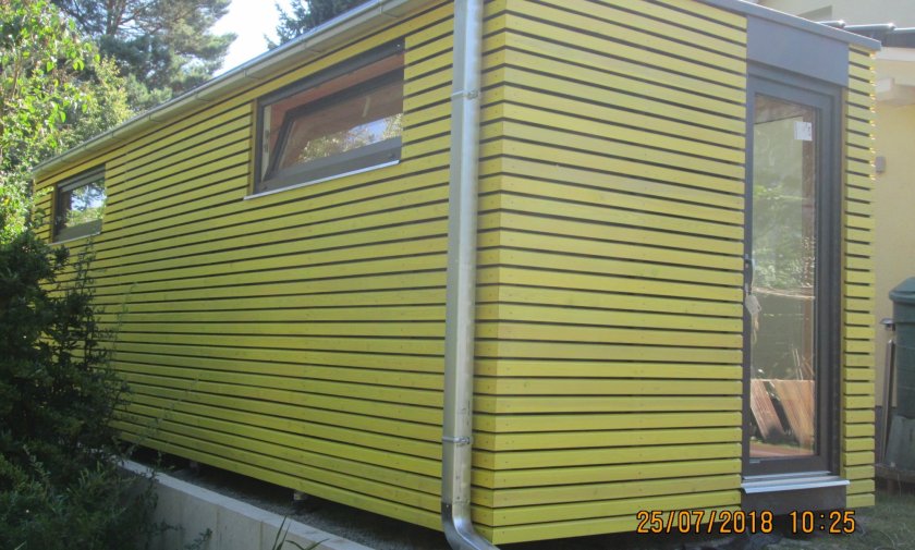 Z&aacute;hradn&aacute; sauna s &uacute;ložn&yacute;m priestorom - Zeuthen