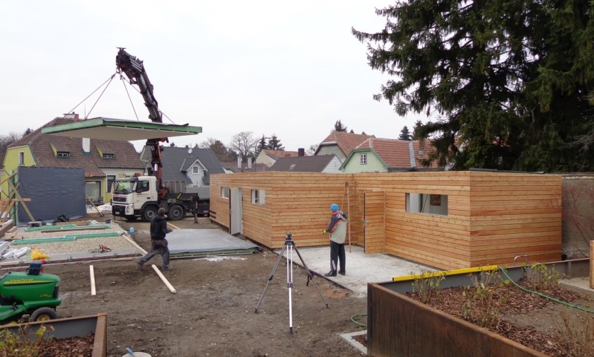 Montovan&aacute; dvojgar&aacute;ž 11,4 x 6,4 m + z&aacute;hradn&yacute; sklad - Bad Deutsch