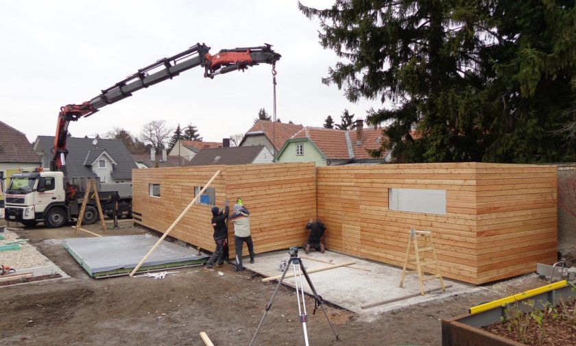 Montovan&aacute; dvojgar&aacute;ž 11,4 x 6,4 m + z&aacute;hradn&yacute; sklad - Bad Deutsch