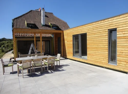 Fitness 9x3 s pr&iacute;stre&scaron;kom pre auto