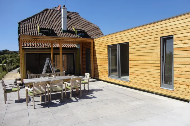 Fitness 9x3 s pr&iacute;stre&scaron;kom pre auto