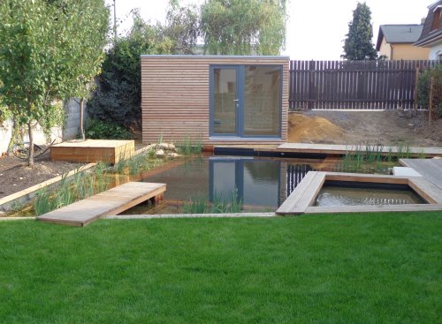 Modern&aacute; sauna W4x2,5 v modernej z&aacute;hrade - Praha