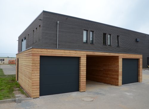 2 gar&aacute;že s parkovac&iacute;m miestom - Helgoland