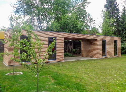 2 z&aacute;hradn&eacute; sklady s pr&iacute;stre&scaron;kom - Sauerlach