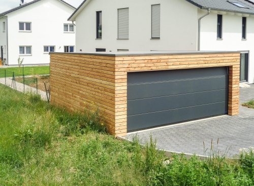 Gar&aacute;ž pre mestsk&uacute; z&aacute;stavbu 6x6 m - Mn&iacute;chov