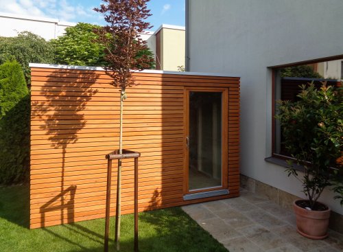 &Scaron;t&yacute;lov&yacute; z&aacute;hradn&yacute; sklad - Zeleneč