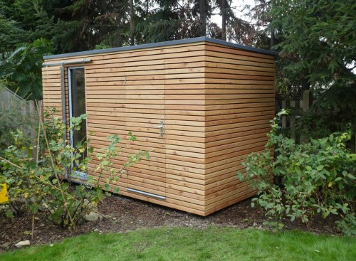 Z&aacute;hradn&yacute; domček s posuvn&yacute;mi okenicami 4 x 2 m