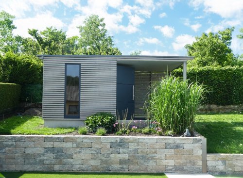 Domček na z&aacute;hradn&eacute; n&aacute;radie - Saarbr&uuml;cken