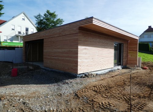 Montovan&aacute; gar&aacute;ž s priečkou - Hergolshausen