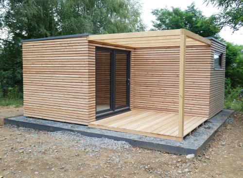 Detsk&aacute; herňa 5 x 5 m s pergolou a terasou