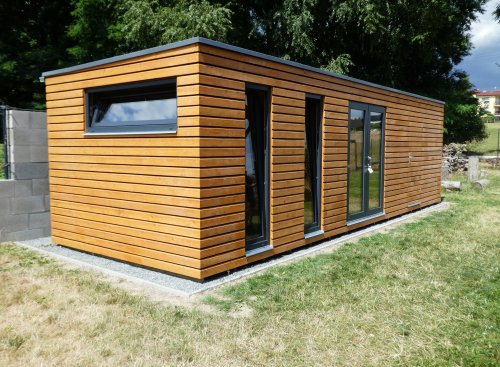 Montovan&yacute; dom so smrekovcov&yacute;m obkladom