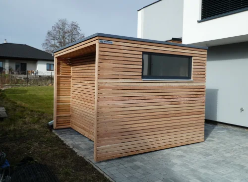 Montovan&yacute; dom 3x3 m so smrekovcovou fas&aacute;dou