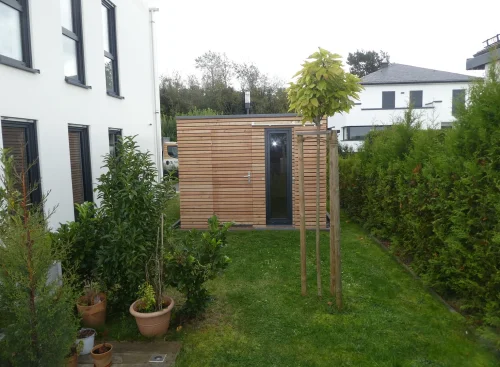 Modern&yacute; z&aacute;hradn&yacute; domček 4x2,5m