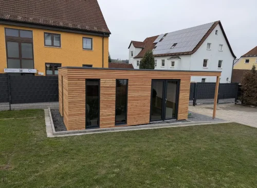 Modern&yacute; z&aacute;hradn&yacute; domček 5x3m