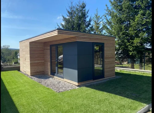 Zateplen&aacute; z&aacute;hradn&aacute; herňa